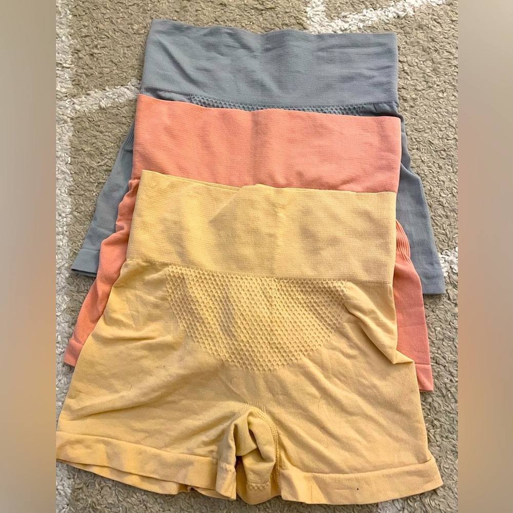 Set of active shorts